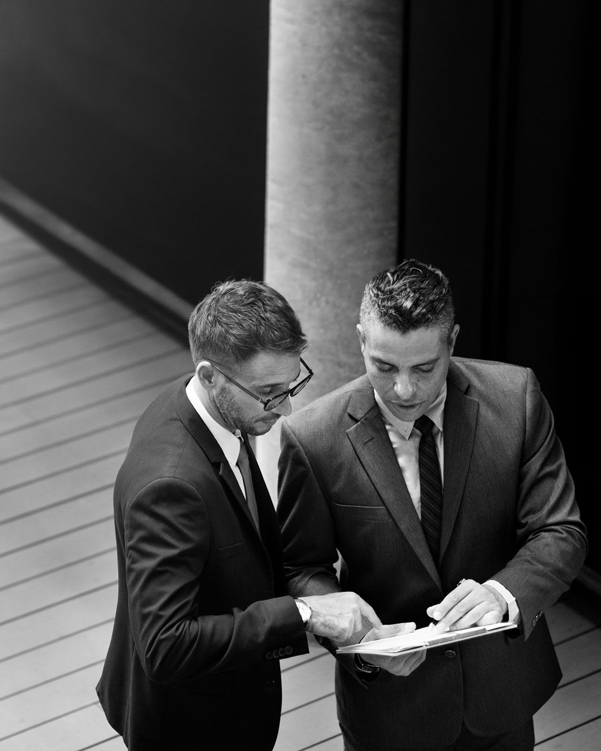 Two senior leaders in conversation at the summit